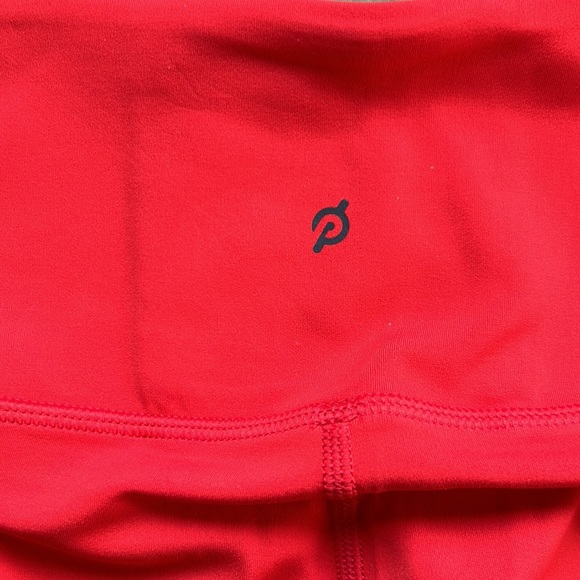 Peloton NWT United London Capri Leggings in Red - Picture 5 of 6